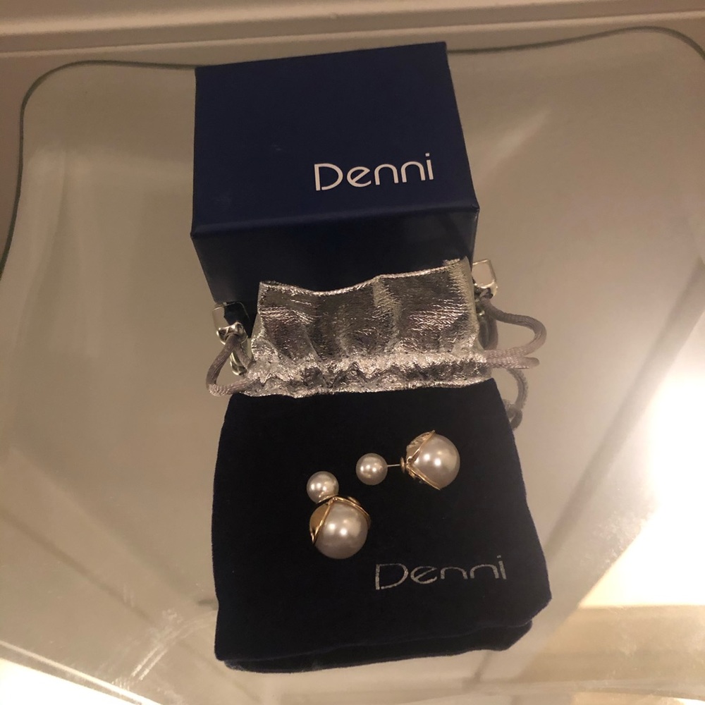 Denni Faux Pearl Earring